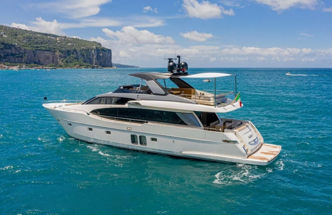 An image of Lucky yacht