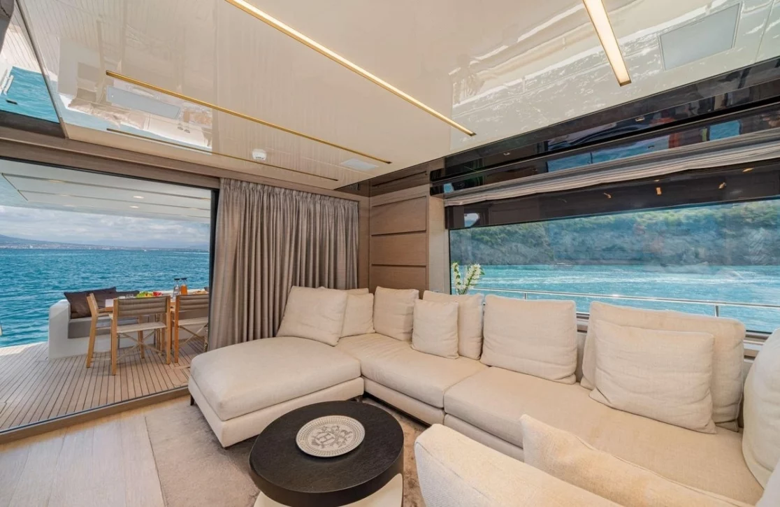 An image of Lucky yacht