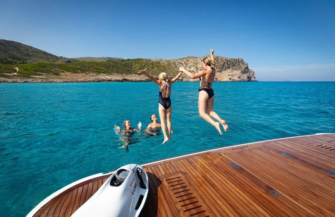 An image of Lumi yacht