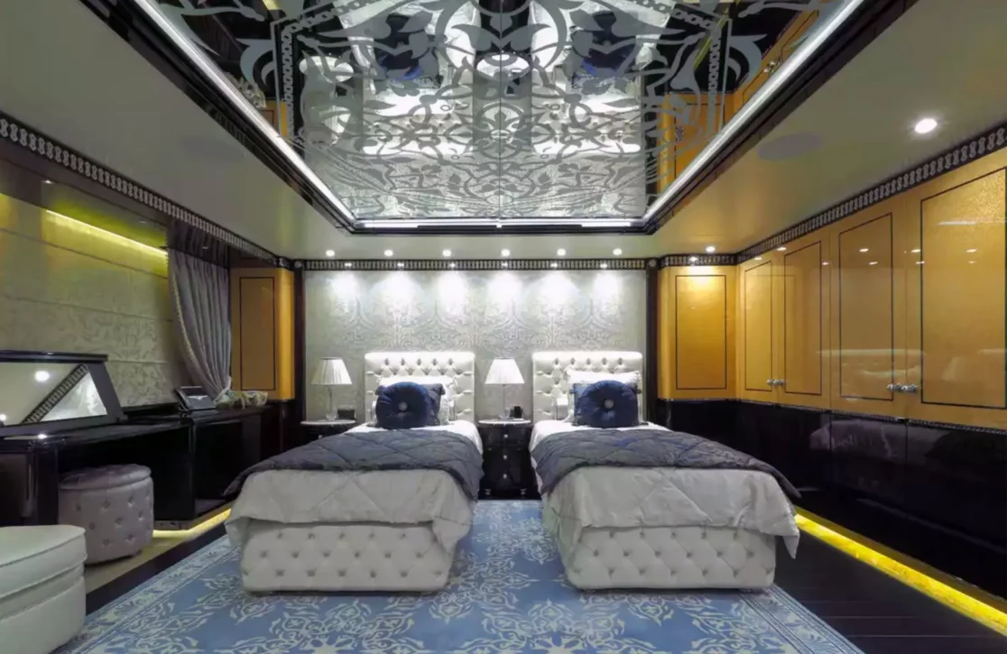 An image of Elements yacht