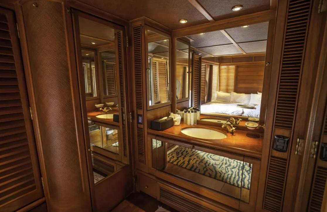 An image of Maha Bhetra yacht