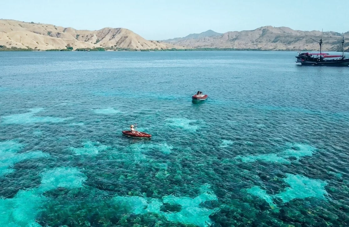 An image of Manta Mae yacht