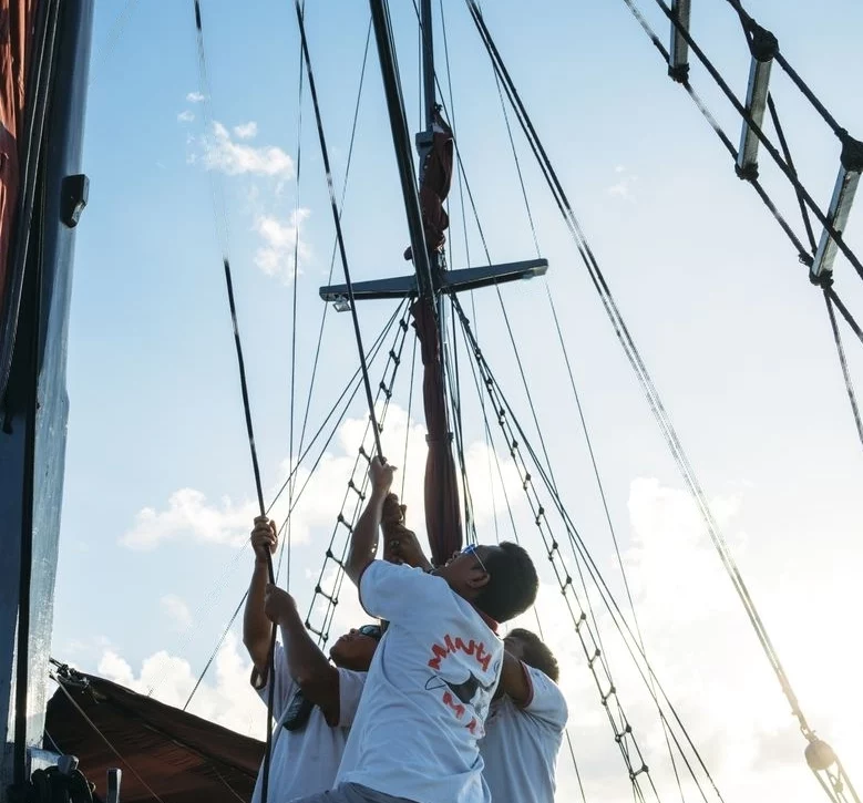An image of Manta Mae yacht