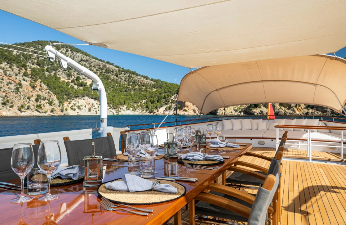 An image of Heavenly Daze yacht