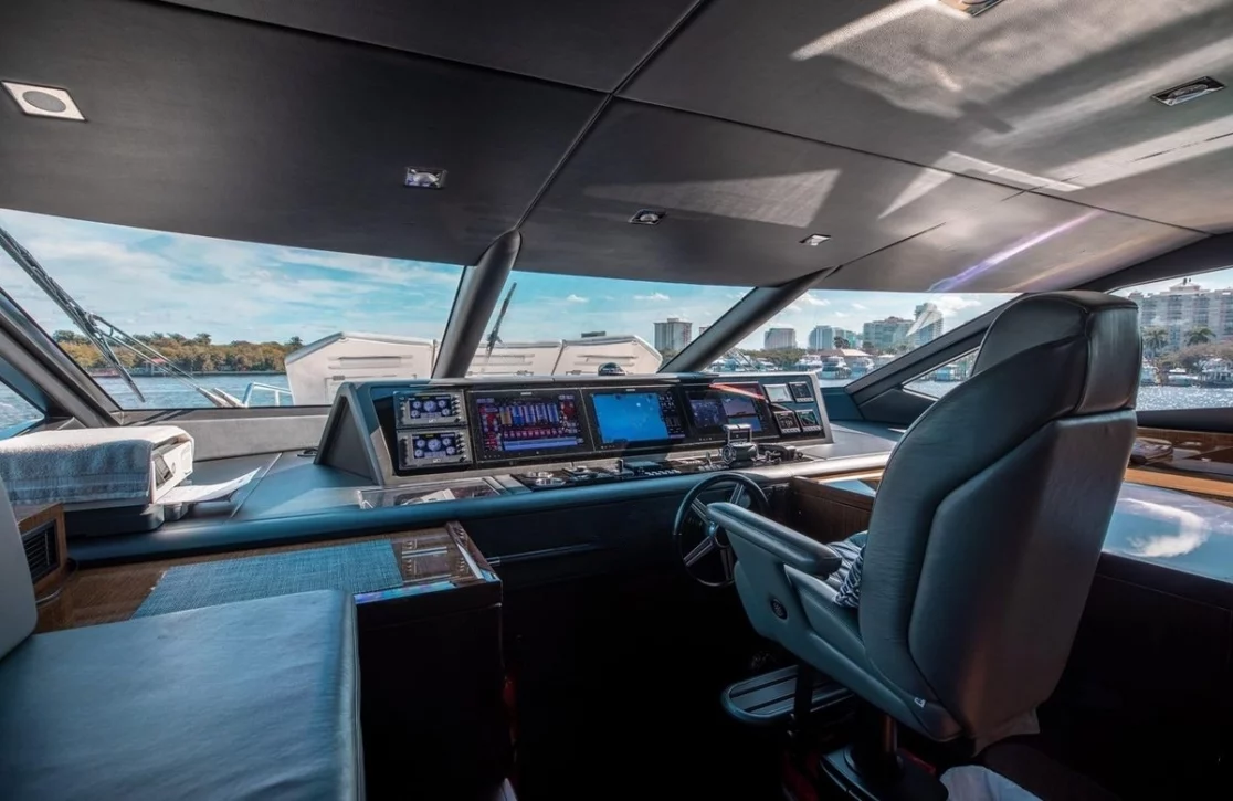An image of Mirracle yacht