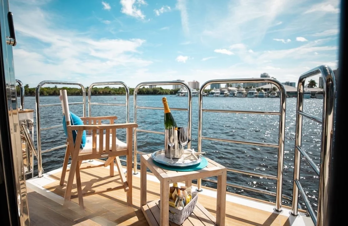 An image of Mirracle yacht