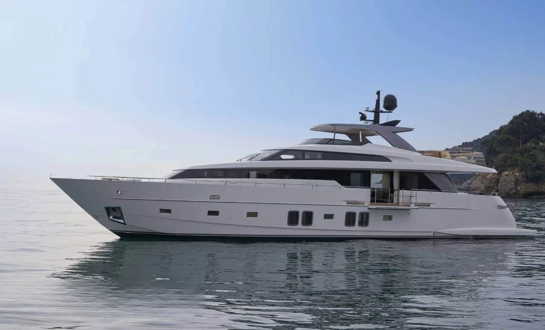 An image of Muma yacht
