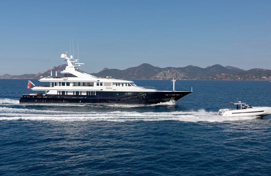 An image of Treehouse yacht