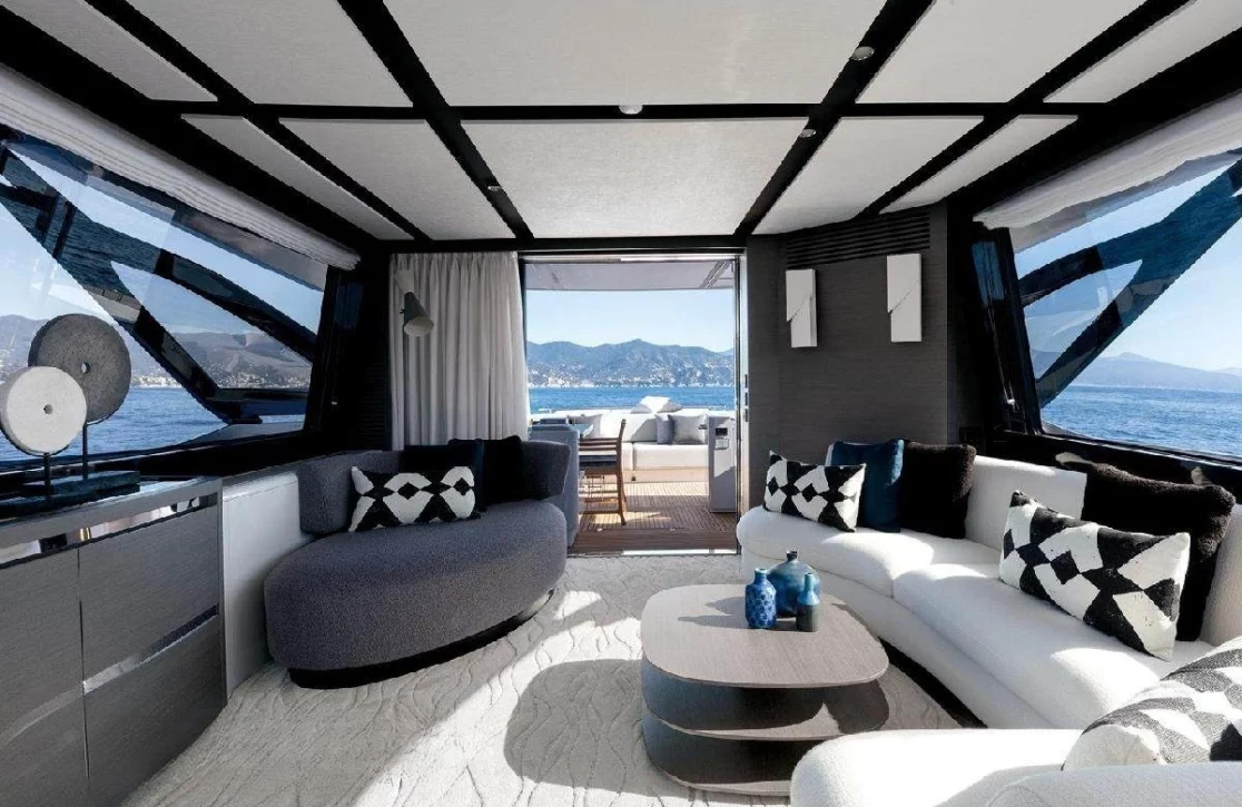 An image of Never Give Up yacht