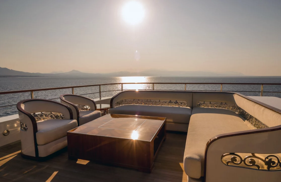 An image of Elements yacht