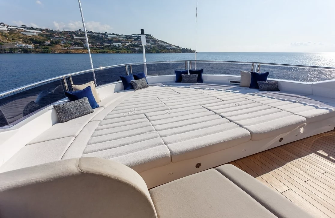 An image of No.9 yacht