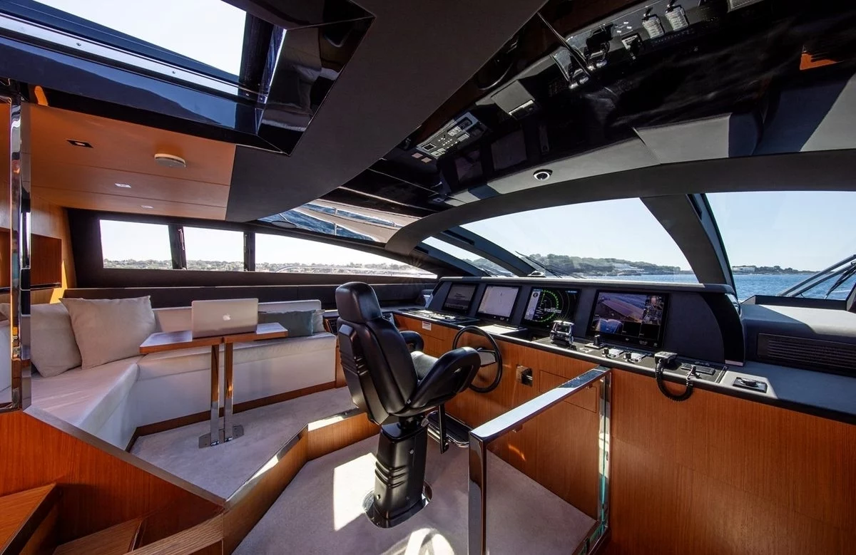 A preview of interior Bridge driving area
