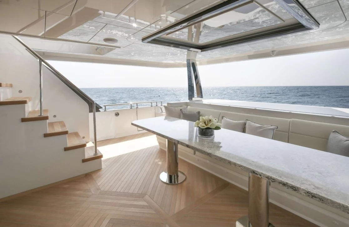 An image of Total yacht