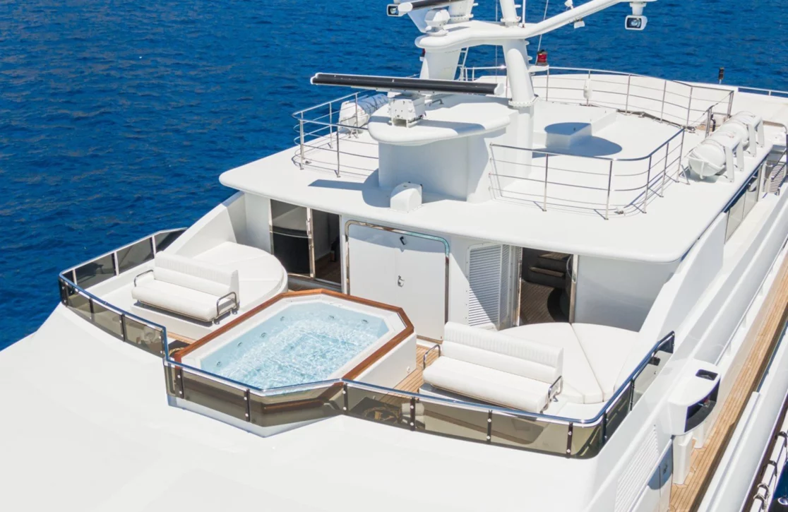 An image of Apogee yacht
