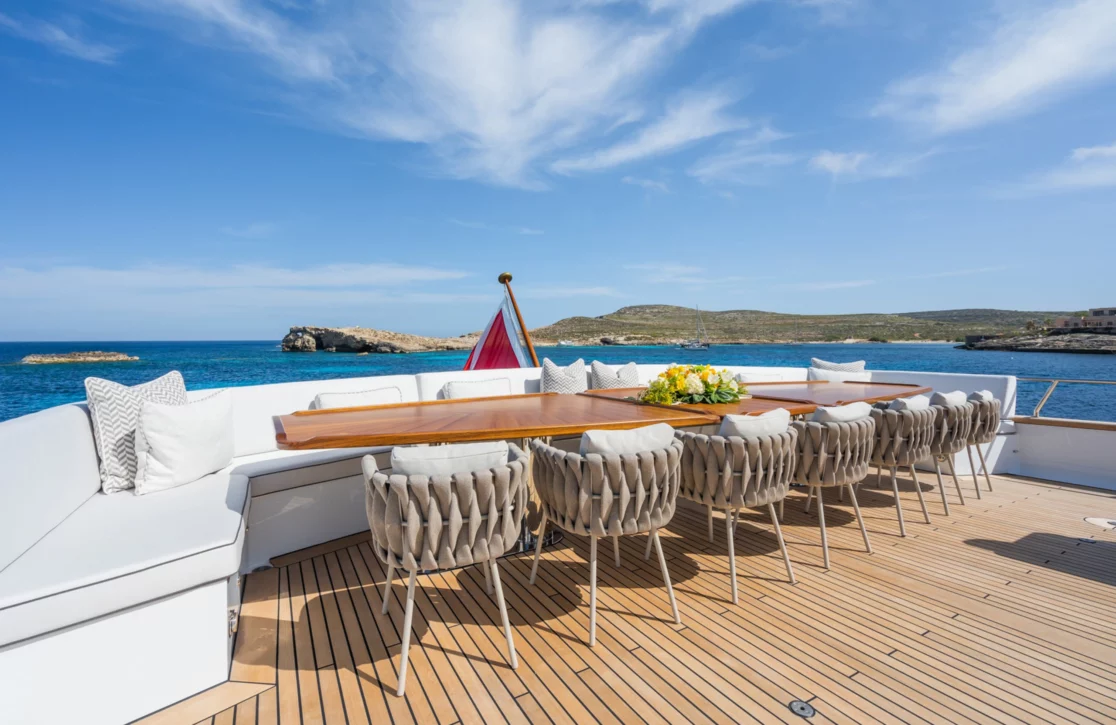 An image of Emerald yacht