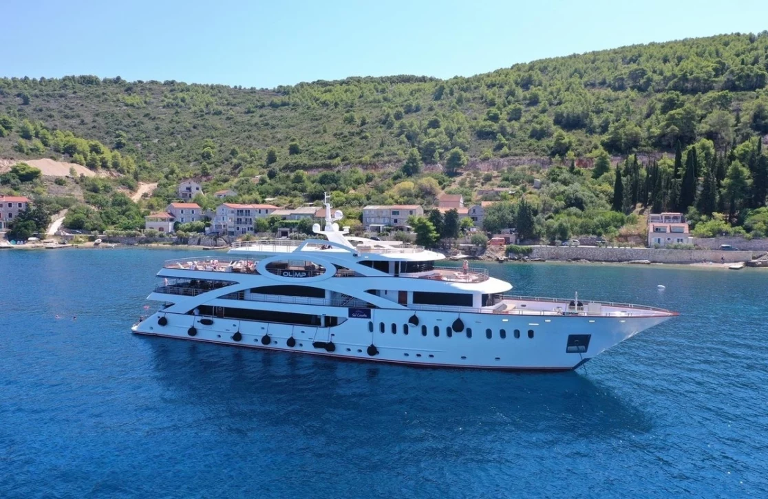An image of Olimp yacht