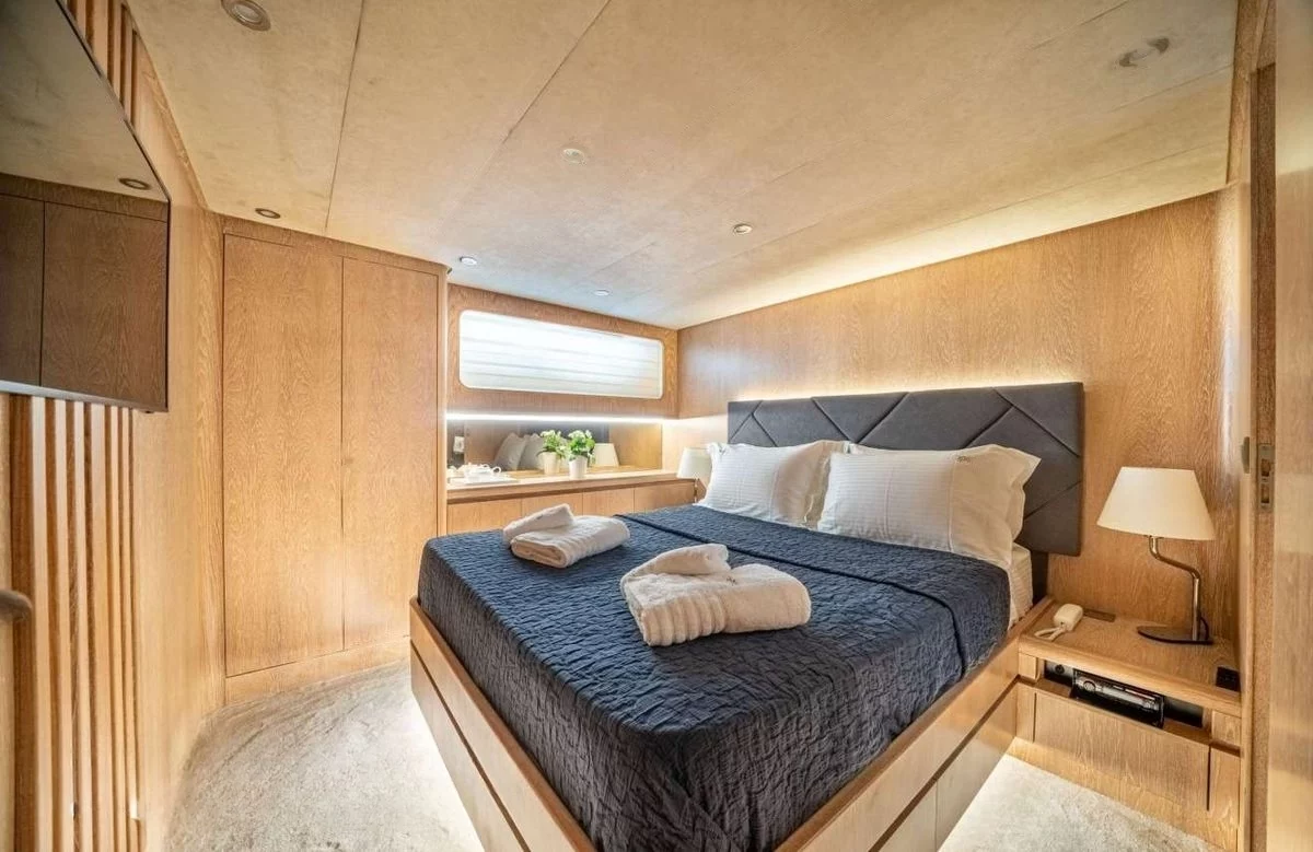 A preview of interior Bedroom cabin