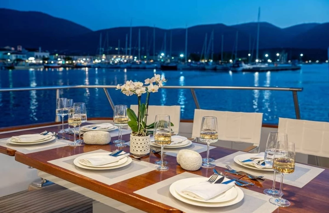 An image of Opera yacht