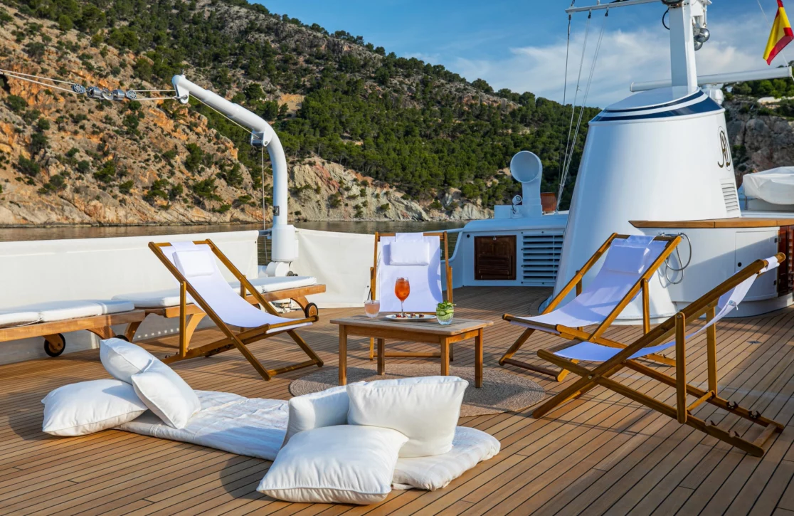 An image of Heavenly Daze yacht