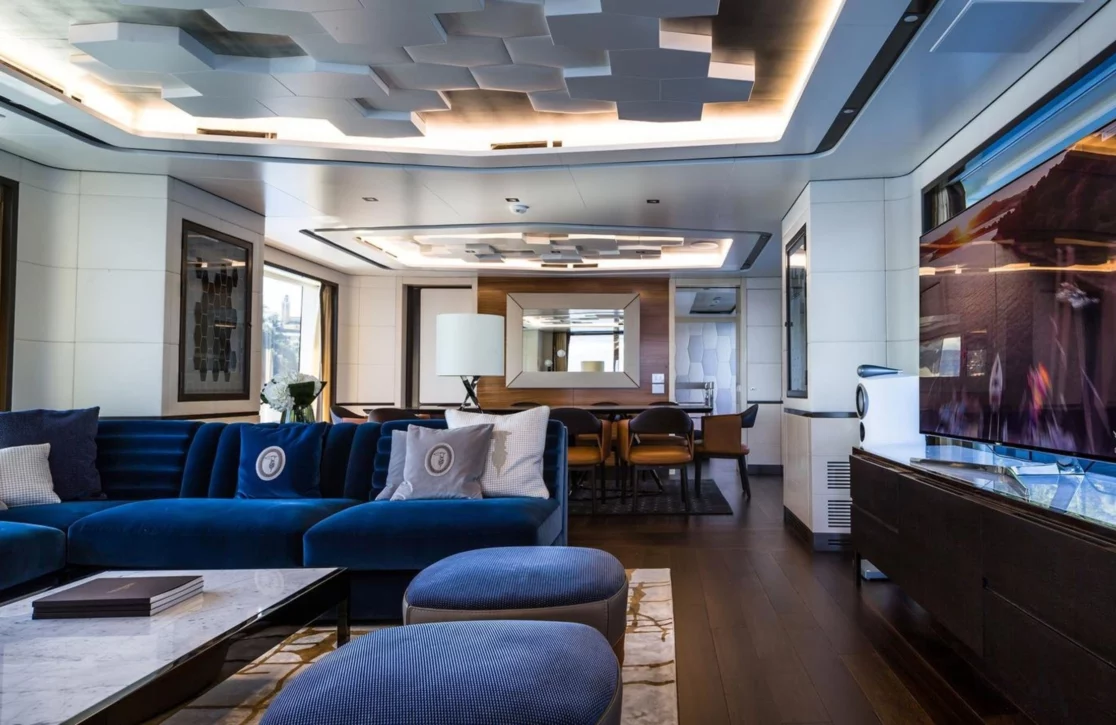 An image of Spring yacht