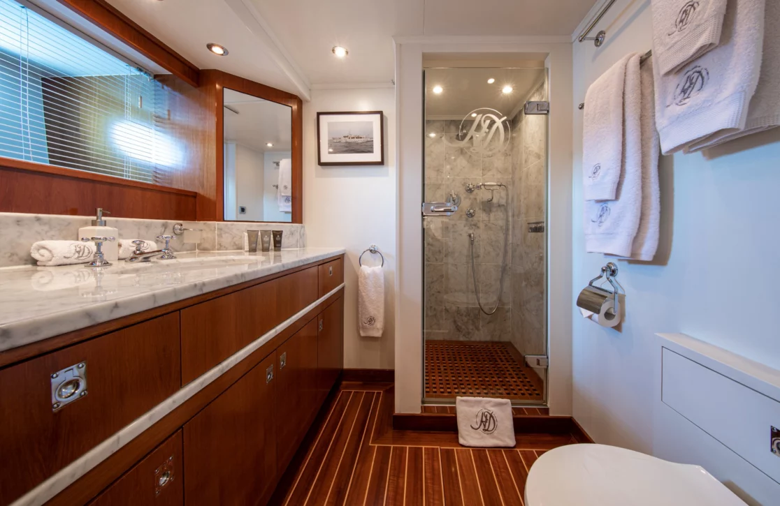 An image of Heavenly Daze yacht