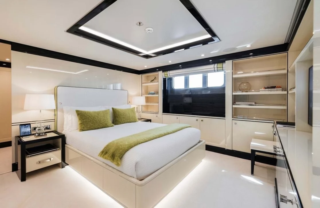 An image of Papa yacht