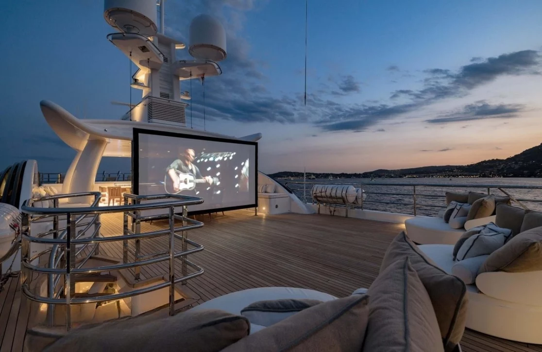 An image of Papa yacht