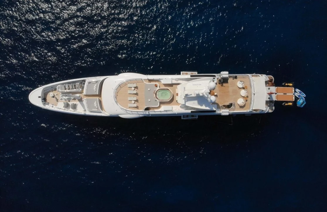 An image of Papa yacht
