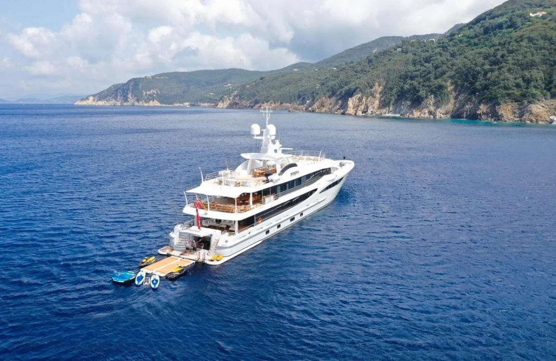 An image of Papa yacht