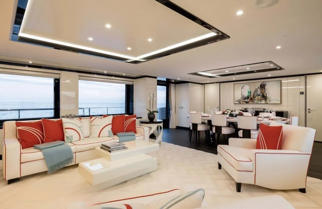 An image of Papa yacht