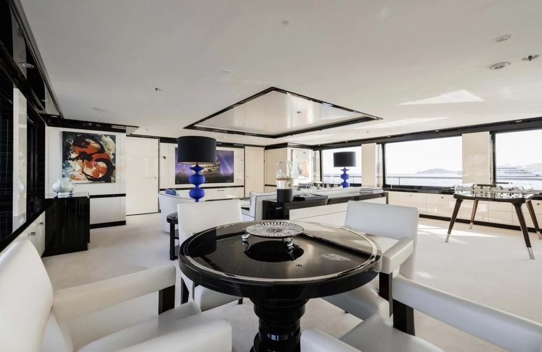 An image of Papa yacht