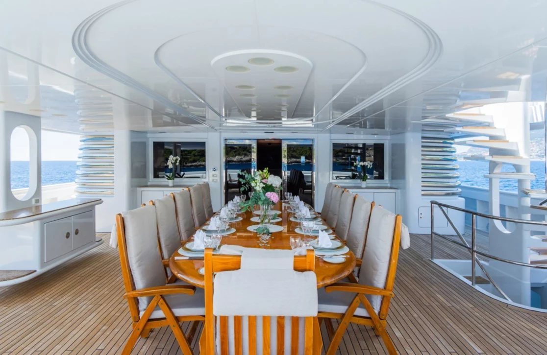 An image of Apogee yacht