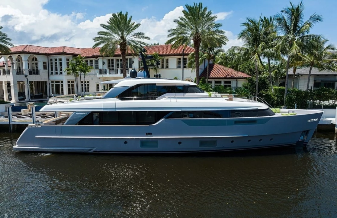 An image of Pearl yacht
