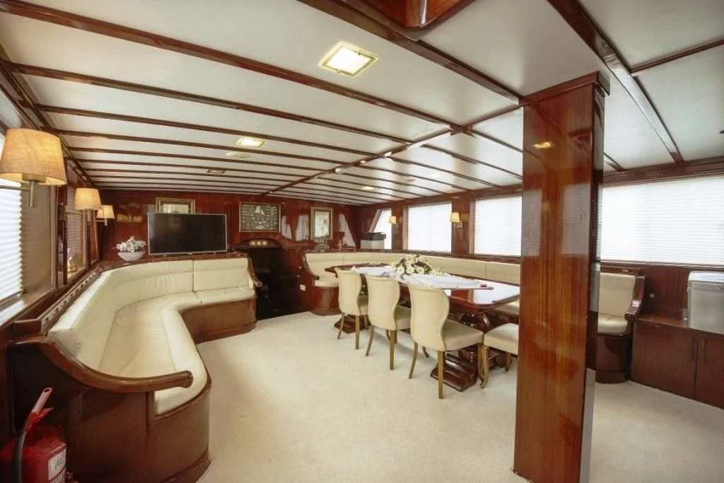 An image of Pina yacht