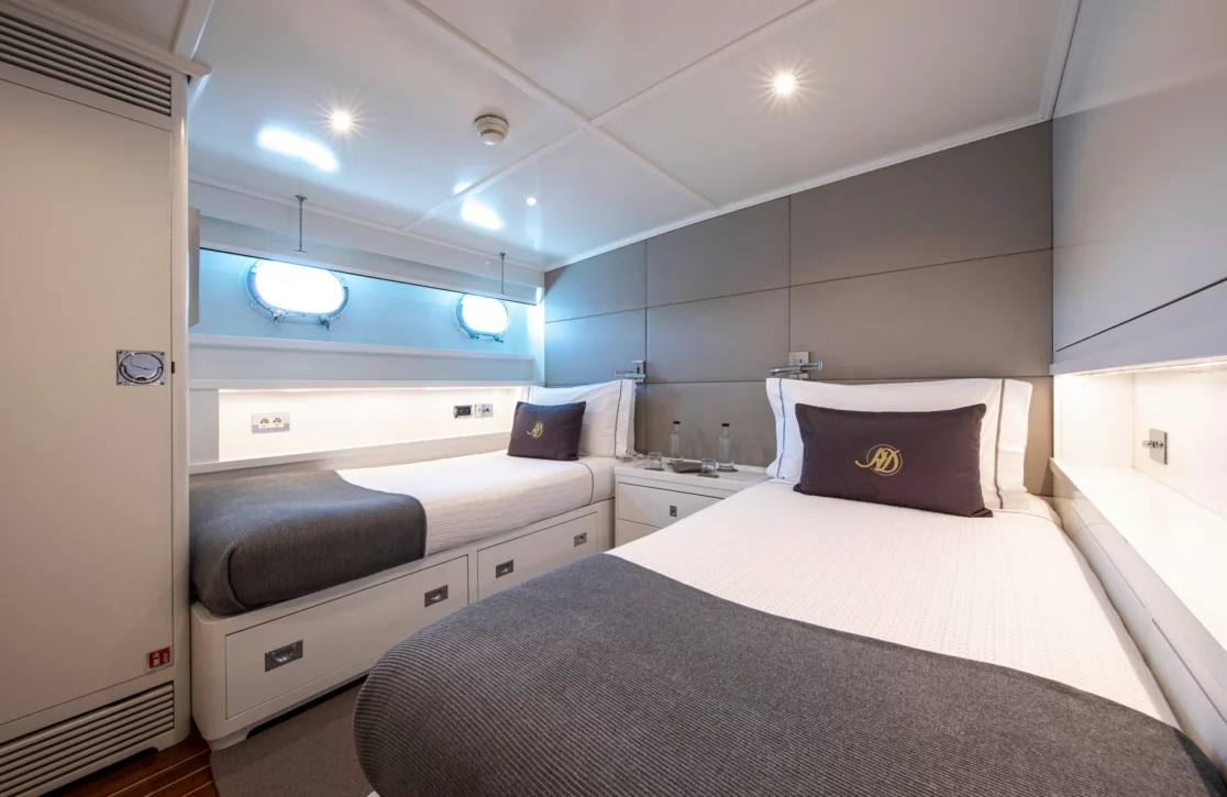 An image of Heavenly Daze yacht