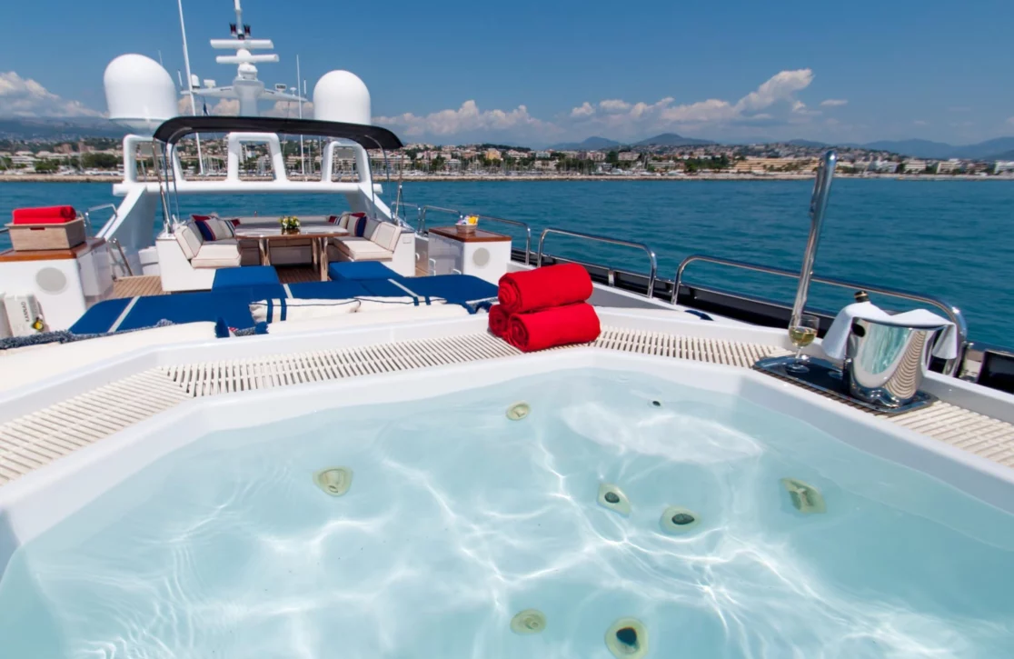 An image of Element yacht