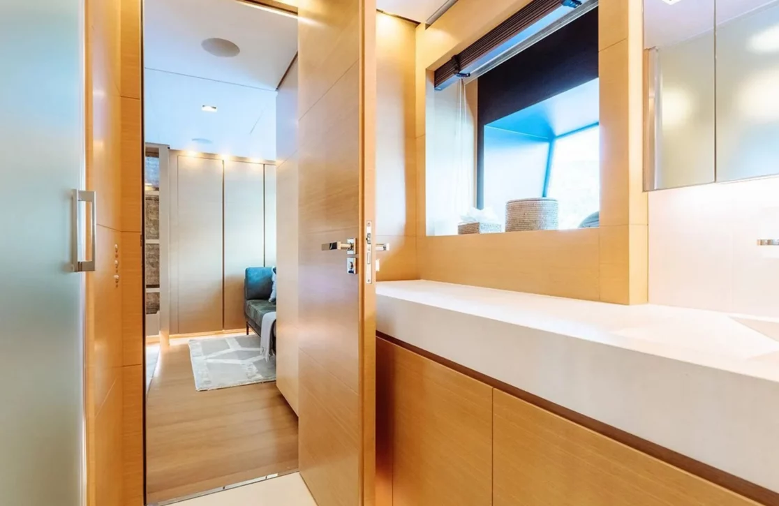 An image of Away yacht