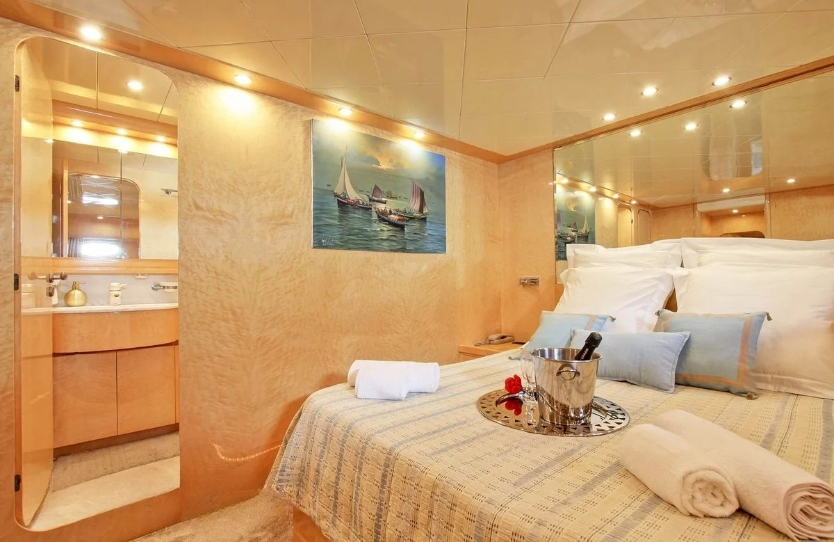 A preview of interior Bedroom cabin