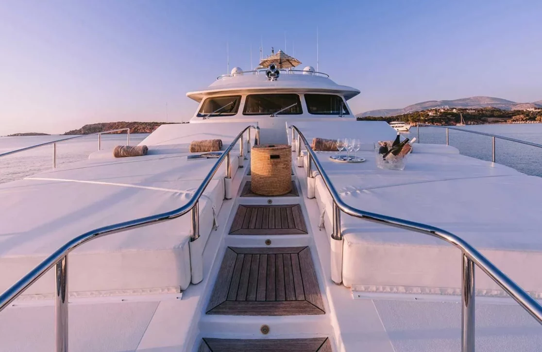 An image of Oak yacht