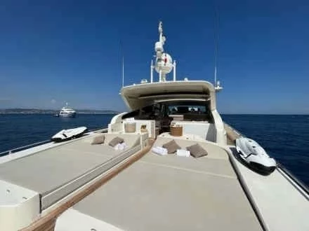 An image of Pure yacht