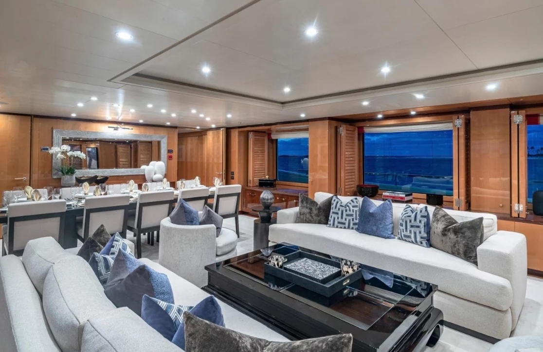 An image of Lind yacht