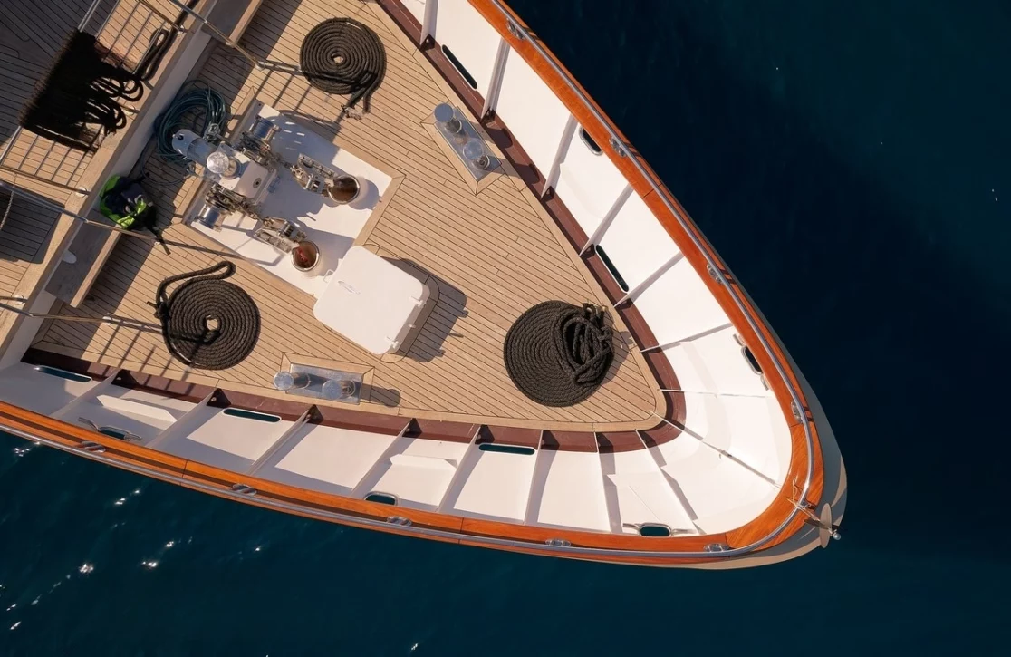 An image of Queen Eleganza yacht