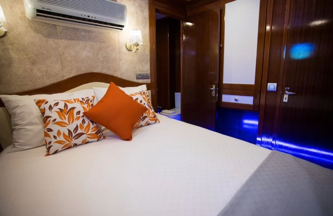 An image of Queen Of Rtt yacht