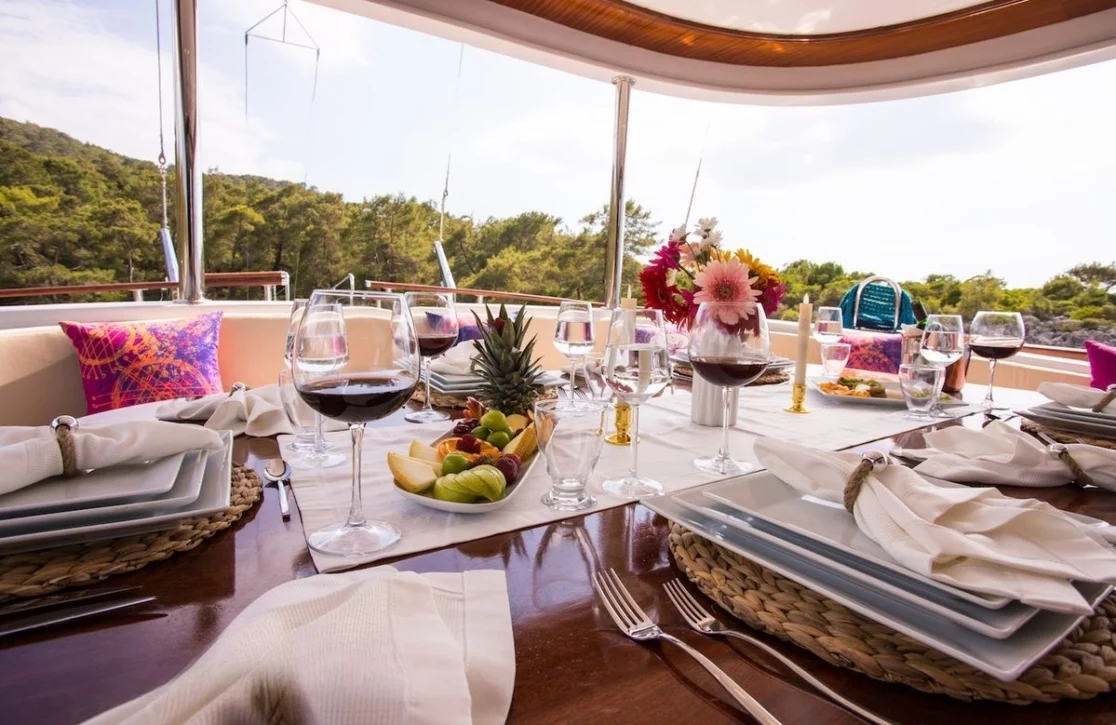 An image of Queen Of Rtt yacht