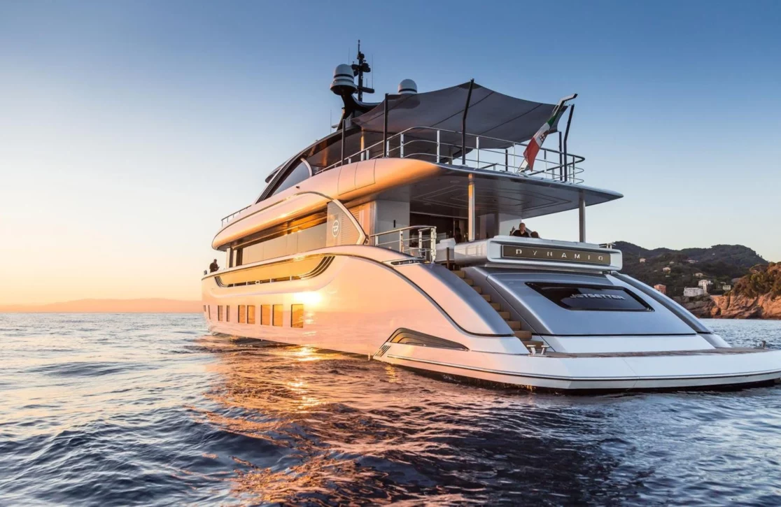 An image of Spring yacht