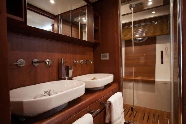 An image of Red Rose yacht