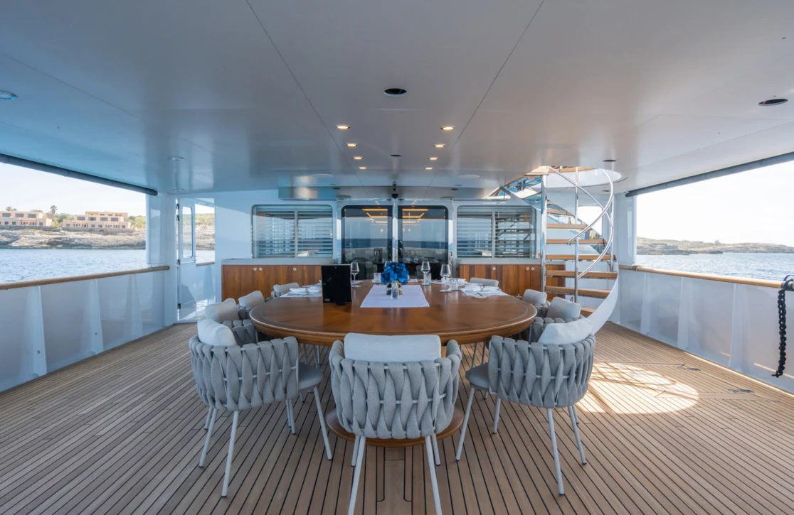 An image of Emerald yacht