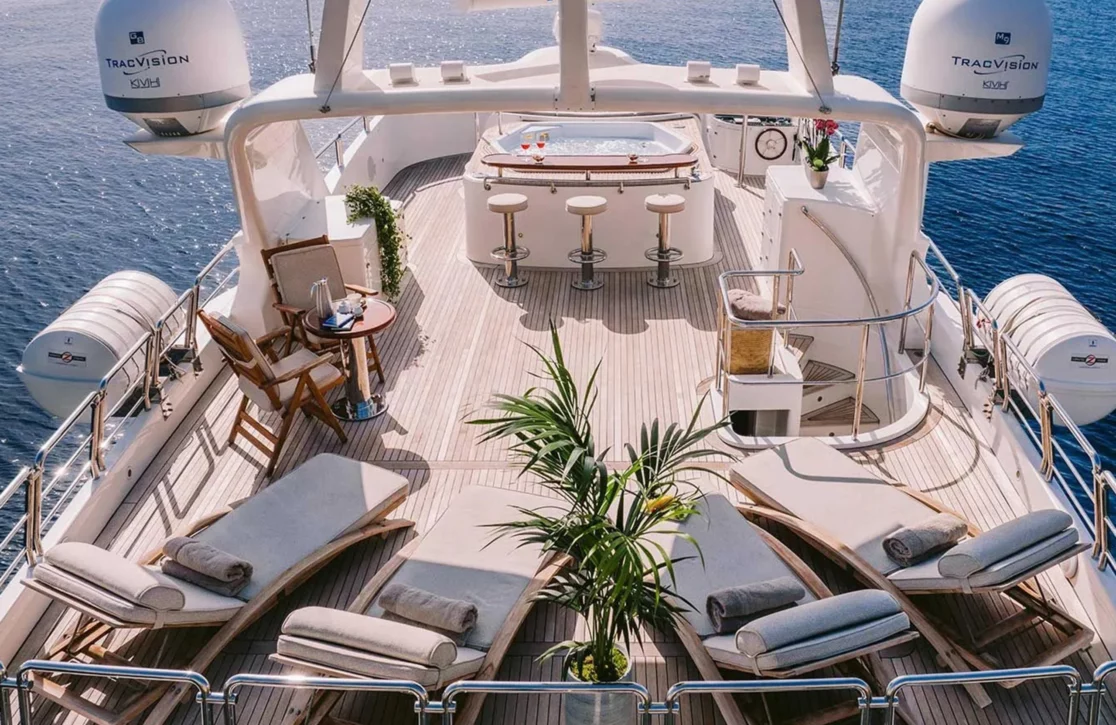 An image of Oak yacht