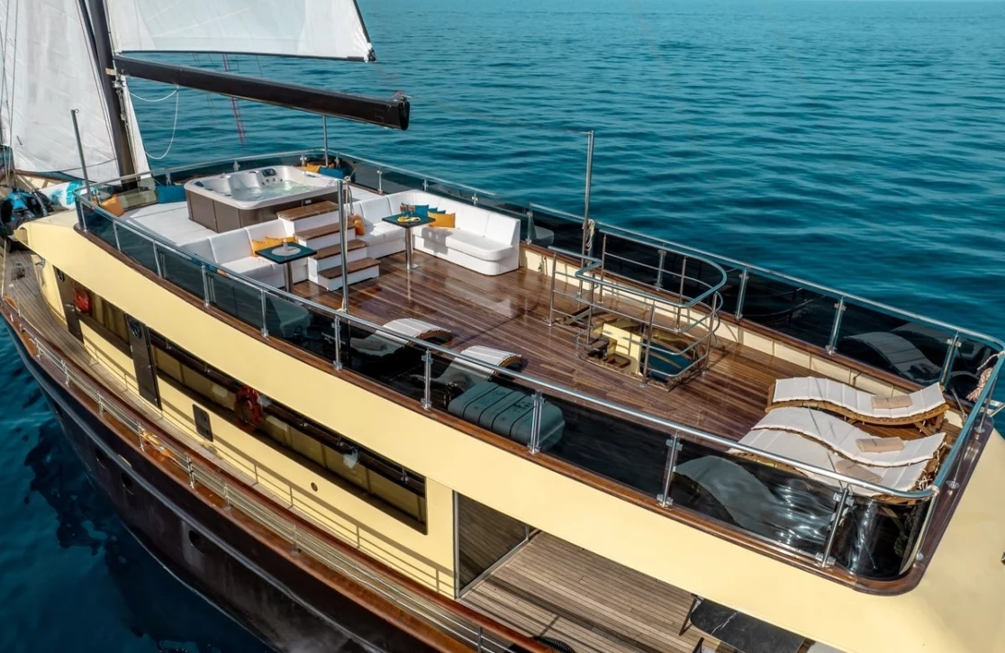 An image of Santa Clara yacht