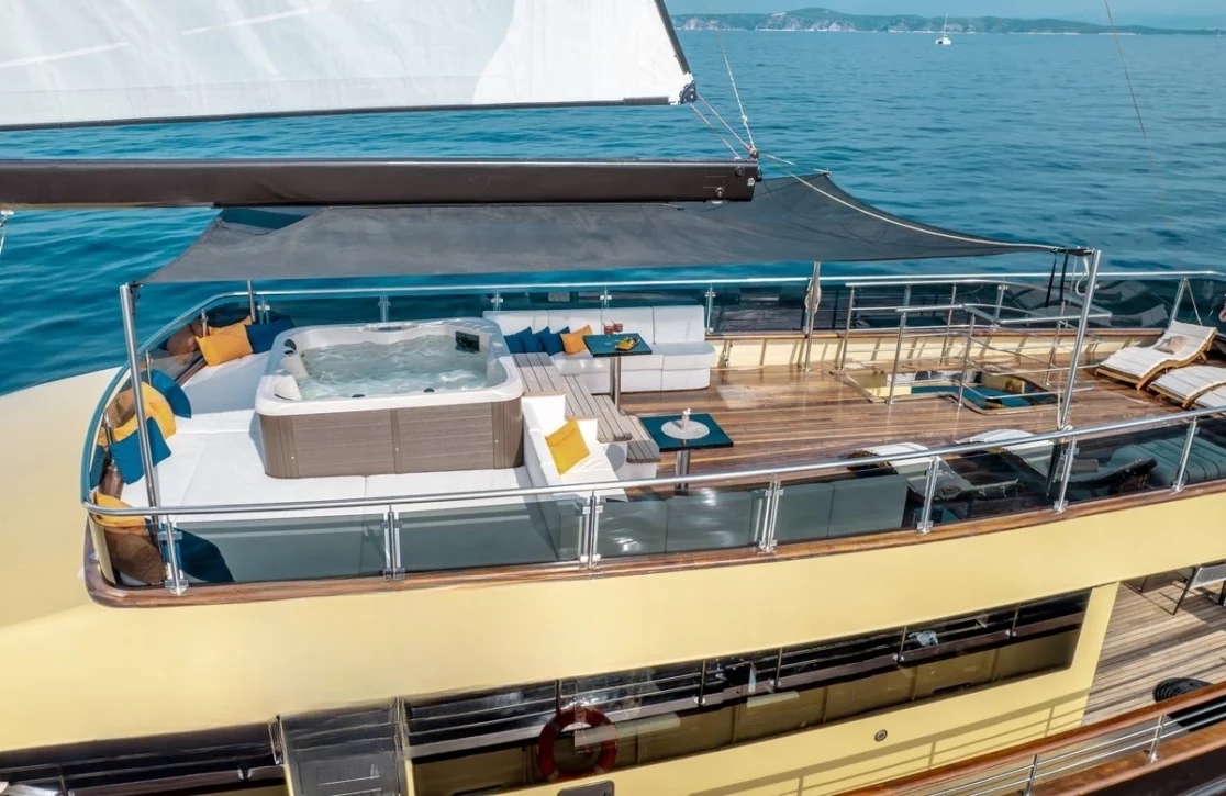 An image of Santa Clara yacht